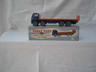 Dinky Toys 903 Foden Flat Truck with Tailboard 2nd Type Cab, Blue Cab and Chassis, Orange Flatbed, Blue Hubs
