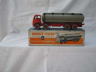 Dinky Toys 504 Foden 14-Ton Tanker 2nd Type Cab, Red Body and Chassis, Fawn Body