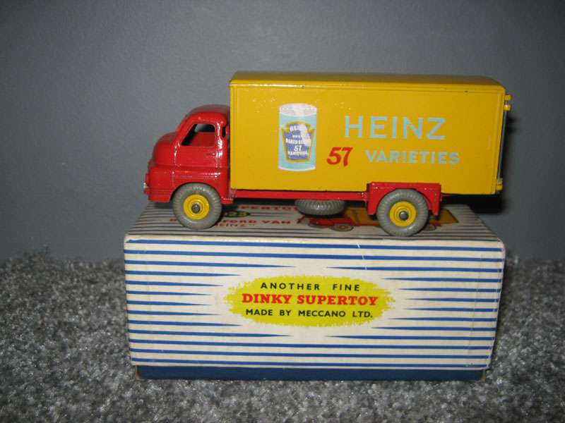 Dinky Super Toys 923 Big Bedford Lorry, Red Cab and Chassis, Yellow Back and Hubs Heinz 57 Varieties Baked Beans Picture