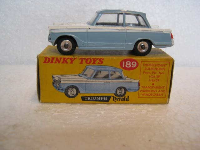 Dinky Toys 189 Triumph Herald Saloon Light Blue Roof and Sides with White Centre