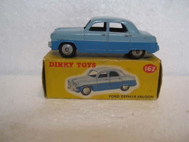 Dinky Toys 162 Ford Zephyr Saloon Two Tone Blue Body, Grey Hubs