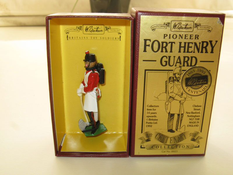 Britains (Centenary Collection) Fort Henry Guards Pioneer No 8823 - Aquitania Collectables