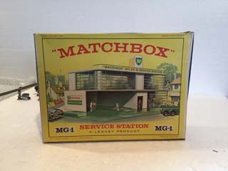 Matchbox Toys - MG-1 BP Service Station - Aquitania Collectables