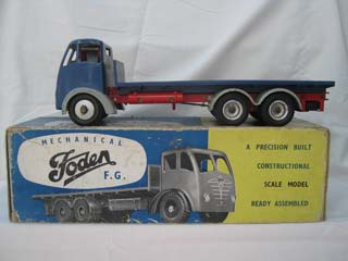 Foden FG 6-Wheel Platform Lorry, Blue Body, Grey Wings, Red Chassis