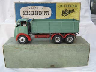 Foden FG 6-Wheel Tipper Lorry, Green Body, Red Wings, Grey Chassis